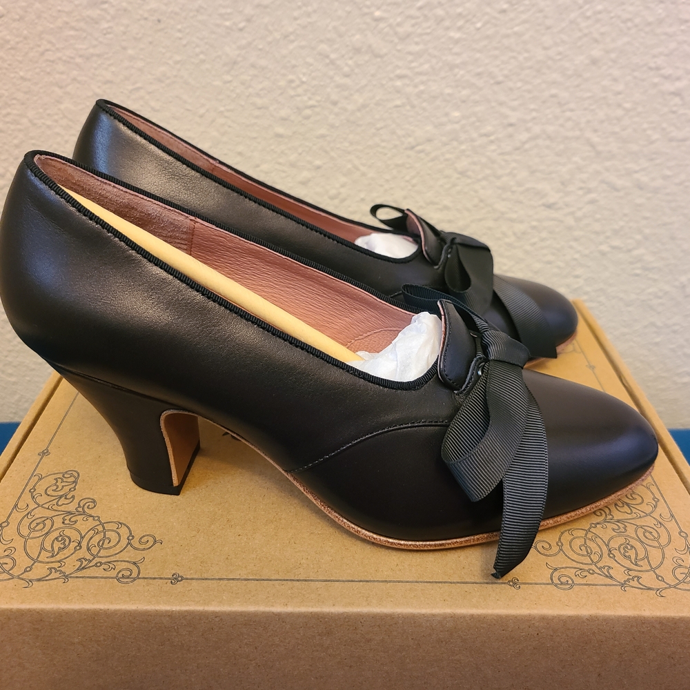 American Duchess Hazel Reproduction Vintage Pumps High Heels Size 6.5